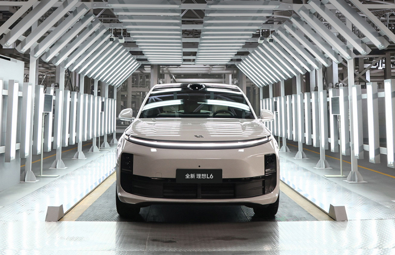 Li Auto выпустил уже 10 тысяч кроссоверов L6