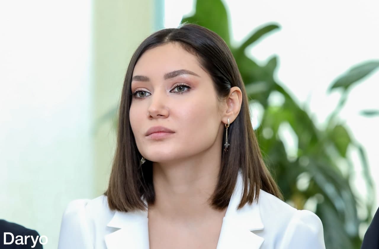 Президент поддержал узбекскую актрису и призвал работать в том же духе