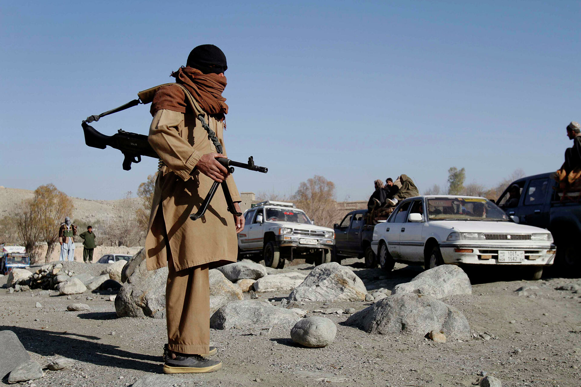 Талибы ведут переговоры с правительством Афганистана о возможности войти в Кабул мирно 