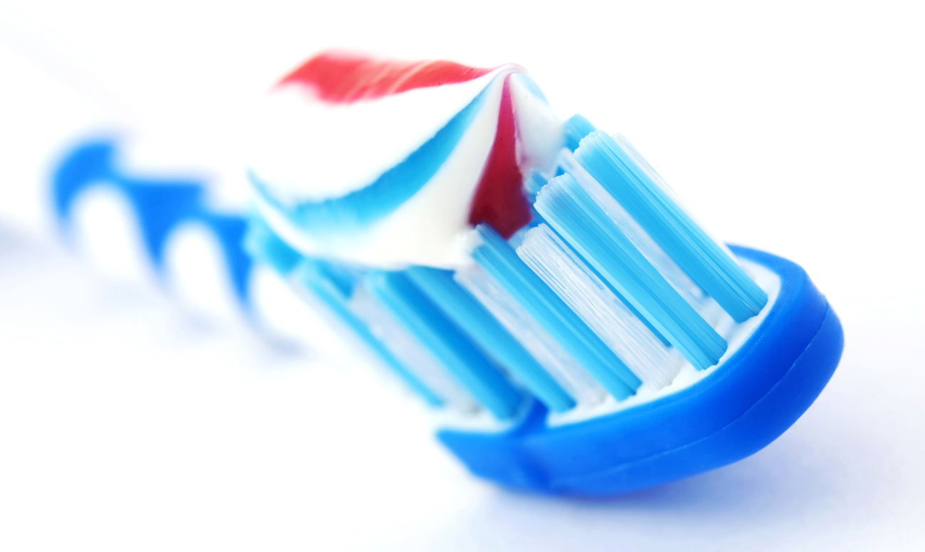 Учёные доказали, что зубные пасты неспособны защищать эмаль