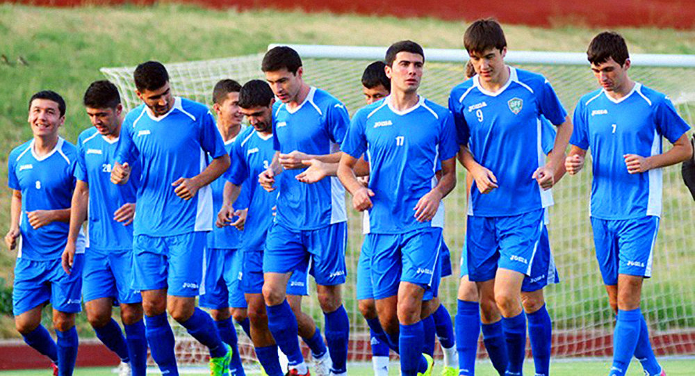 В сборной Узбекистана по футболу появился совет из трех опытных специалистов