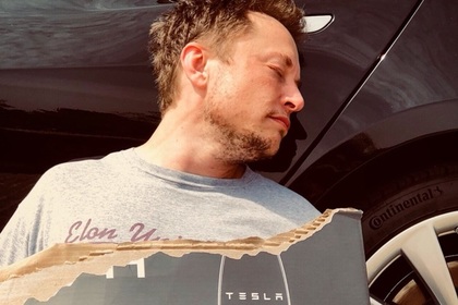 Илон Маск объявил о банкротстве Tesla