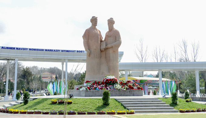 В Душанбе установят памятник Алишеру Навои