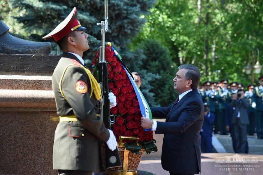 Шавкат Мирзиёев принял участие в мероприятиях по случаю Дня Памяти и почестей