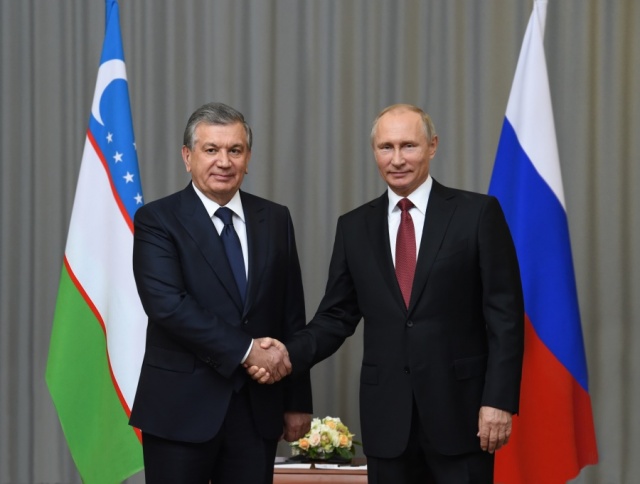 Мирзиёев и Путин обсудили укрепление стратегического партнерства