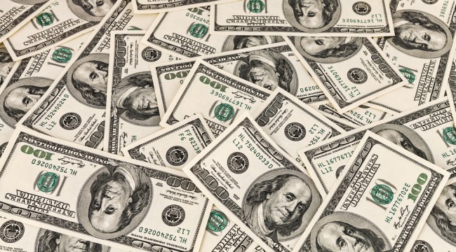 В Ферганской области задержаны мошенники, обещавшие «устроить» в ВУЗ за пять тысяч долларов