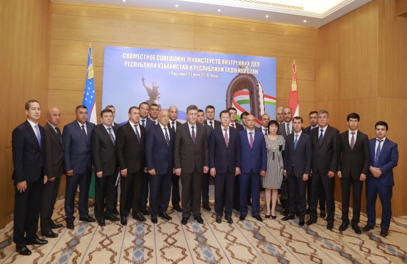 Узбекистан и Таджикистан будут совместно бороться с терроризмом в интернете