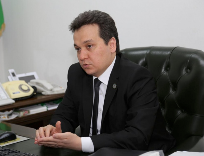 Шерматов стал министром и попросил о помощи