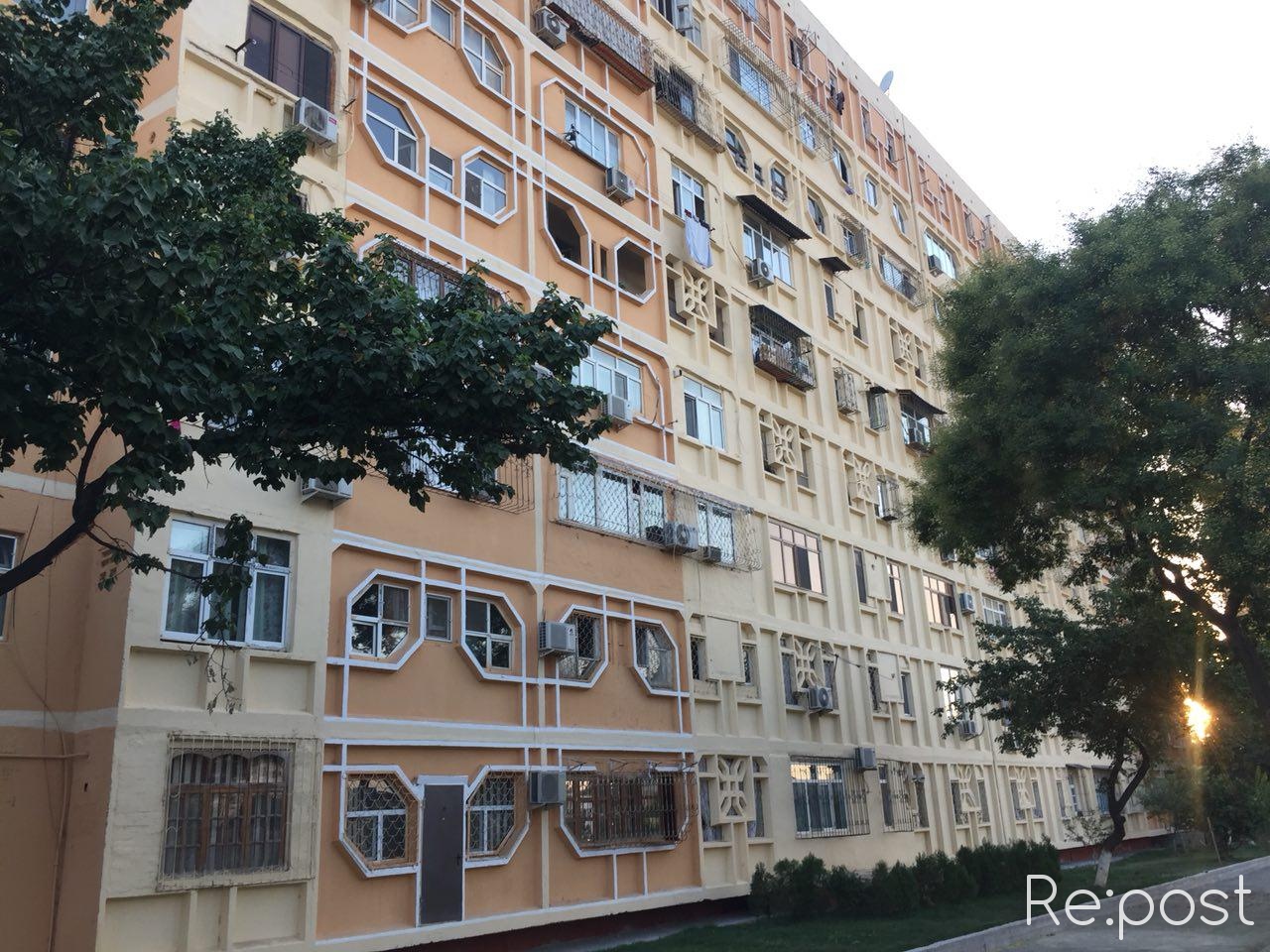 В Ташкенте подросток спрыгнул с крыши девятиэтажного дома и разбился насмерть