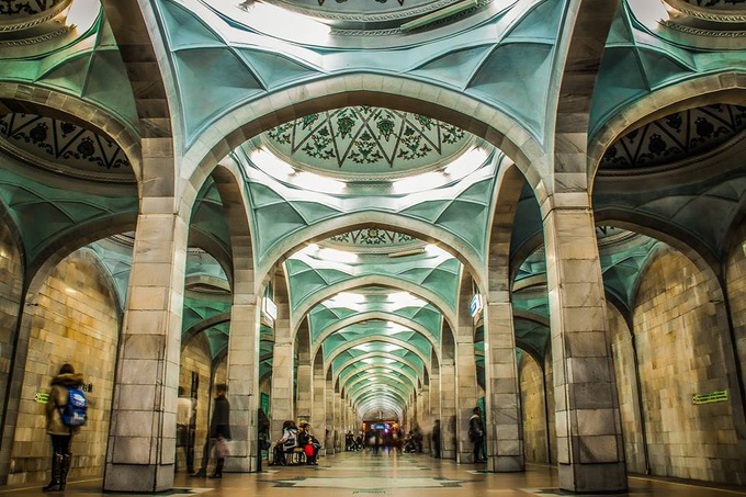 В Ташкентском метрополитене объяснили, почему в метро текут потолки