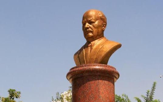 В Ташкенте появился бюст белорусского поэта