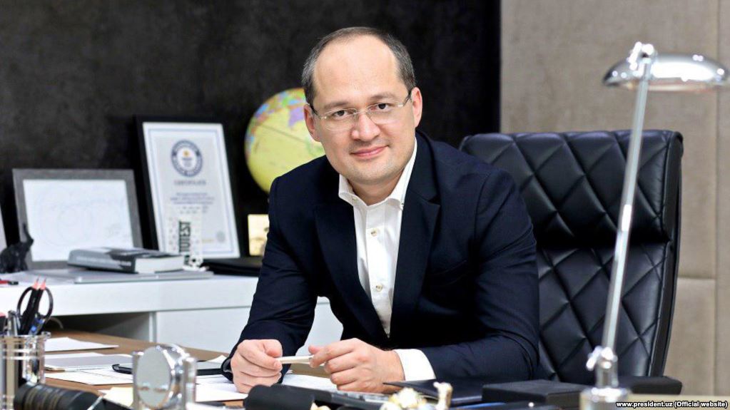 Алламжонов покинул пост пресс-секретаря президента
