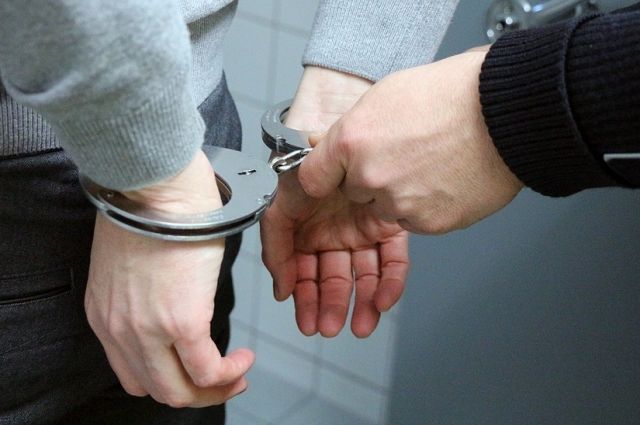Притворившийся сотрудником БПИ мужчина кинул жителя Ташкента на десятки тысяч долларов