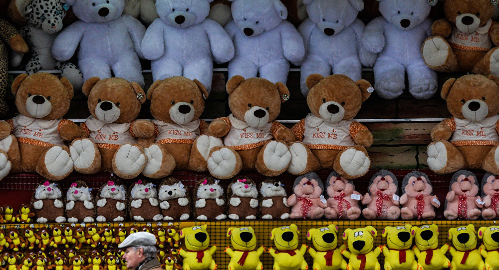 Трое бухарцев обворовали склад игрушек в Ташкенте на десятки миллионов