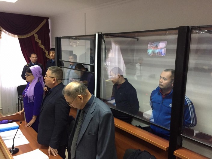 В Актобе вынесли обвинительные приговоры водителям автобуса, в котором сгорели 52 узбекистанца