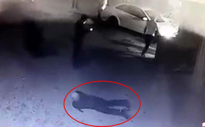 В Намангане местный «разборщик» зарезал парня около столовой (видео)