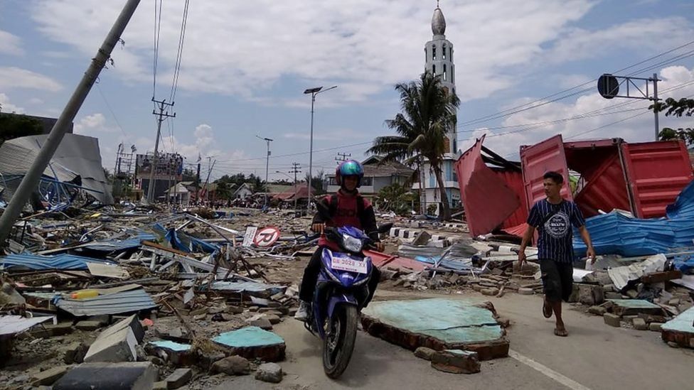 В Индонезии цунами снесло сотни человек: Шавкат Мирзиёев пособолезновал народу