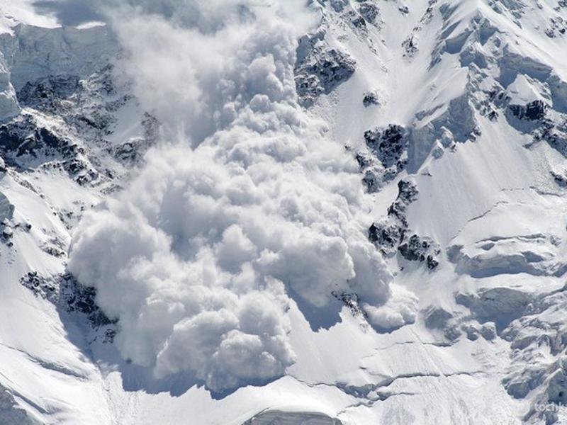 В МЧС подтвердили гибель троих сноубордистов и сход лавины в Бельдерсае