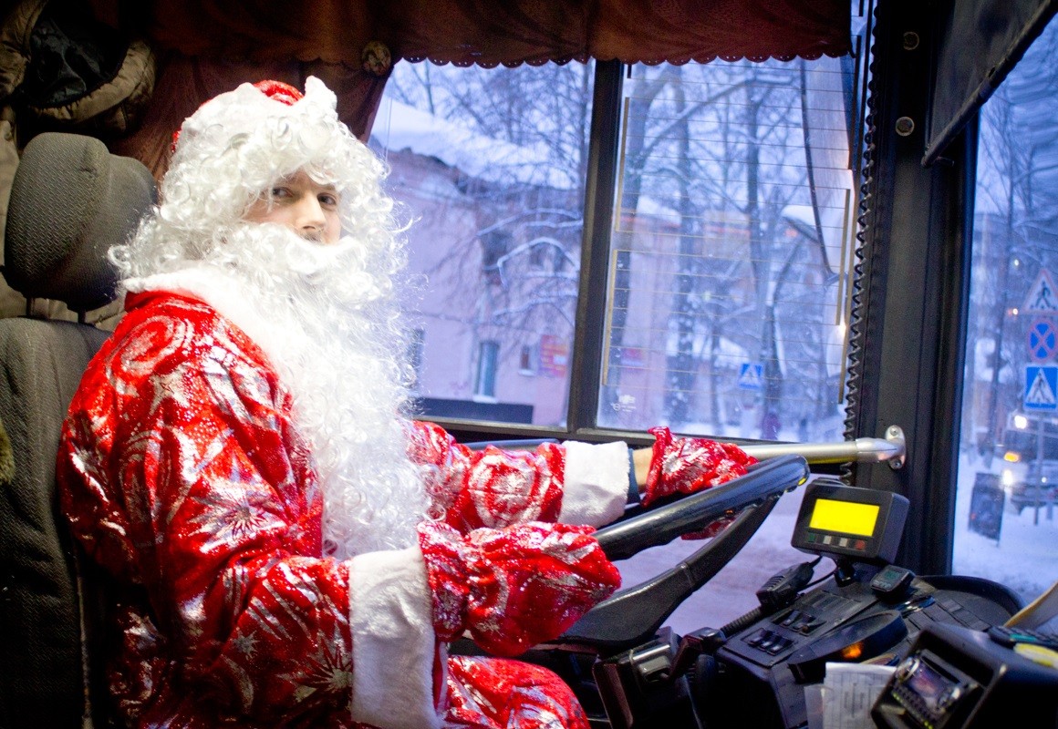 Ташкентских водителей автобусов обратят в Дедов Морозов
