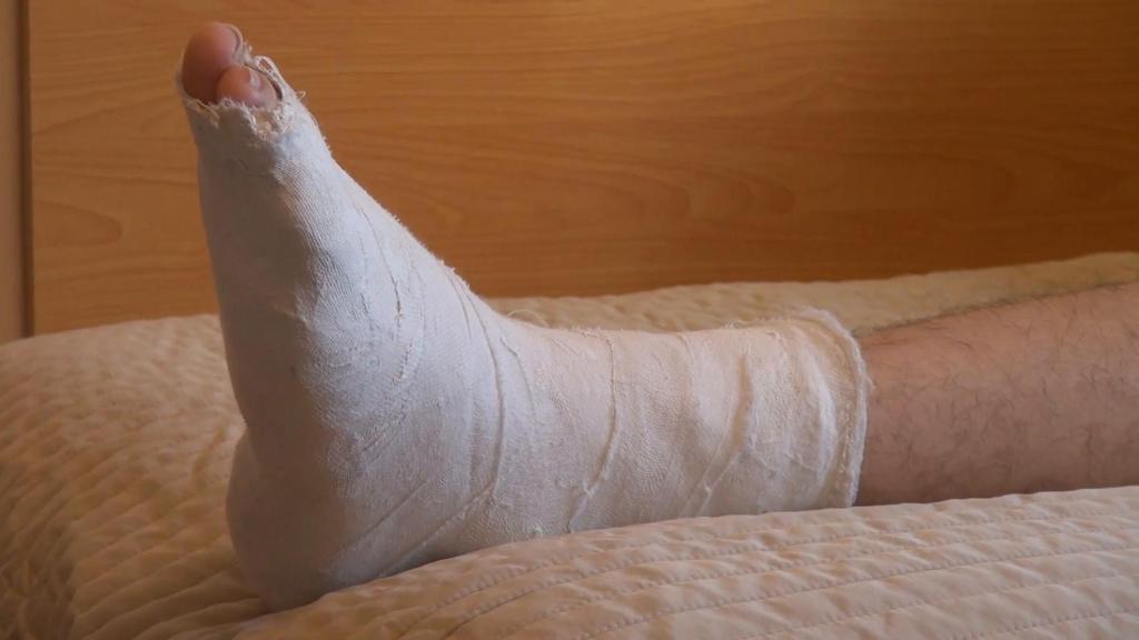 В Ташкенте мужчина наторговал «Трамадолом», избил двух девушек и сломал ногу, убегая из ОВД