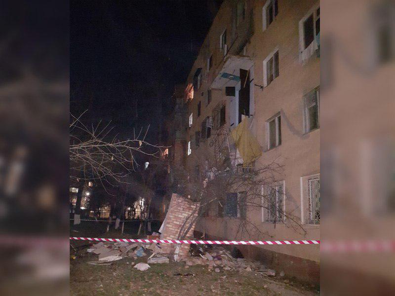 В жилом доме Учтепинского района обрушилось четыре балкона (фото)