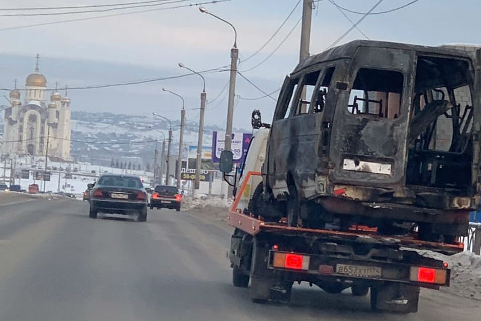 СМИ: За рулем взорвавшейся маршрутки в Магнитогорске мог быть узбекистанец