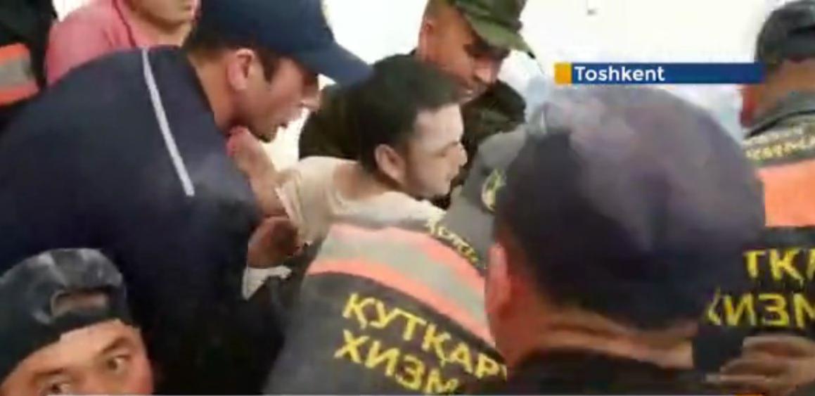 В Ташкенте мужчина попал в измельчительный станок и выжил (видео)