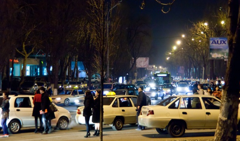Узбекистанцам разрешили «таксовать» без лицензии