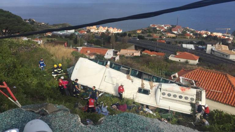 В Португалии десятки туристов погибли в ДТП (видео)