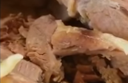 Самаркандский ресторан накормил посетителей мясом с червями (видео)