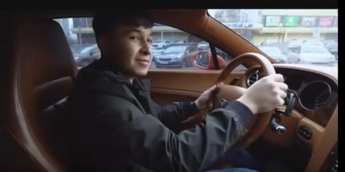 Российский блогер подарил узбекистанцу Bantley за победу в челлендже на выносливость (видео)