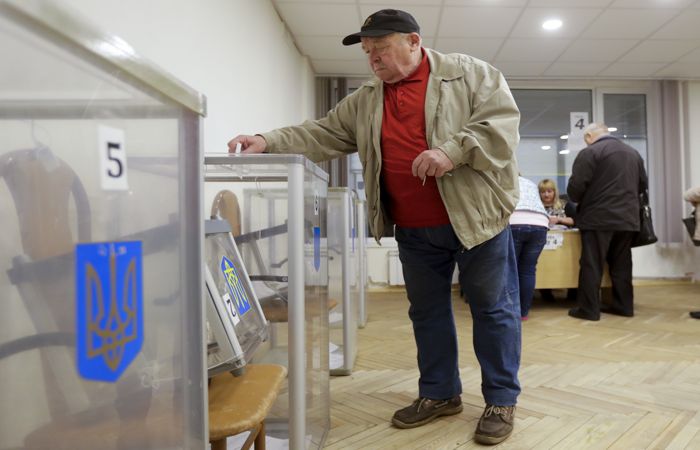 На Украине стартовал второй тур президентских выборов