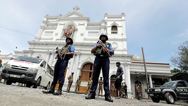 Взрывы, прогремевшие на Шри-Ланке забрали жизни сотни людей
