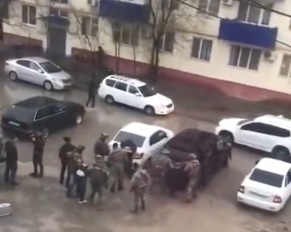  В Казахстане  мужчины похитили узбекистанца и потребовали выкуп (видео)