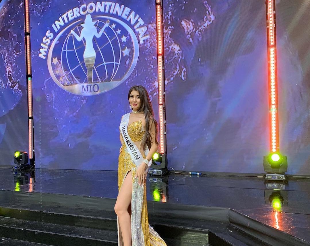 В Ташкенте казахстанка победила на международном конкурсе красоты (фото)