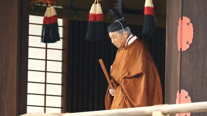 Японский император Акихито отрекся от престола спустя 30 лет