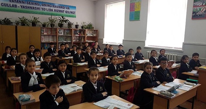 В Узбекистане перенесли сроки введения обязательной школьной формы