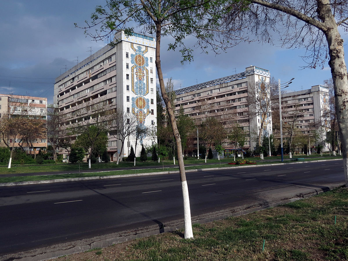 В Ташкенте двухлетний ребенок погиб, выпав с балкона четвертого этажа жилого дома