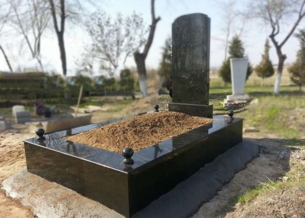 В Самарканде нашли надгробие живого человека