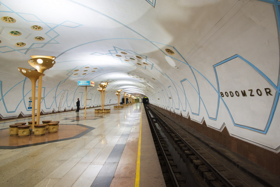 «Узбекистон темир йуллари» показал новые вагоны для столичного метро  