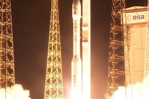 Опубликовано видео неудачного запуска ракеты-носителя Vega