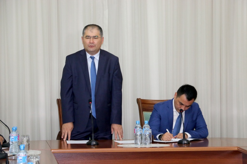 В «Узбекистон почтаси» сменился руководитель, оставив  новому гендиректору огромные убытки