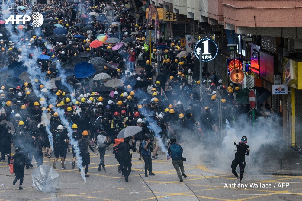 В Гонконге десятую неделю подряд продолжаются акции протеста 