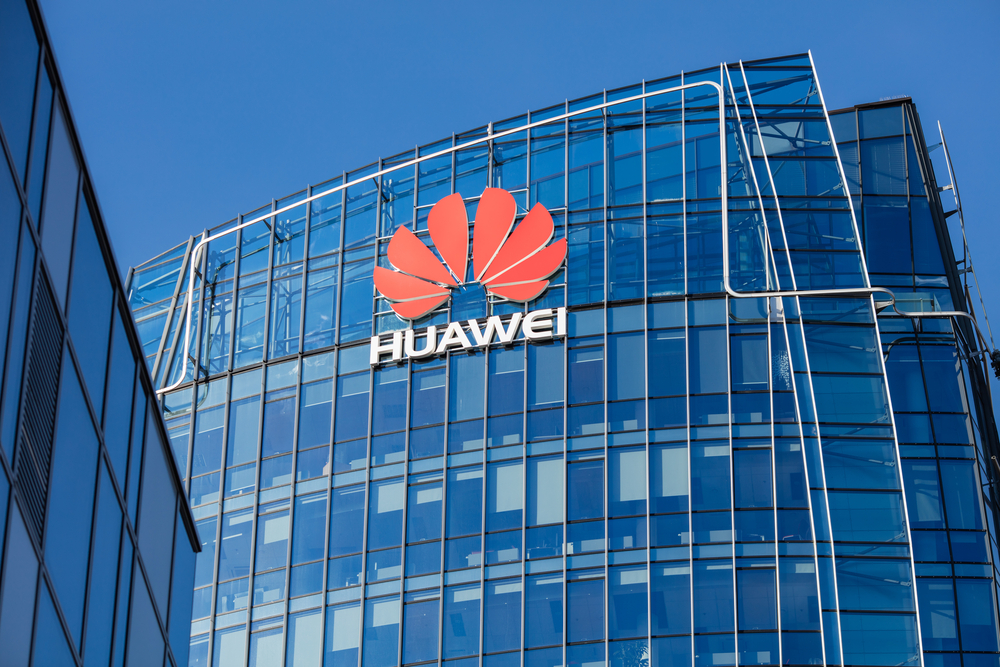В США вступает в силу запрет на закупку продукции Huawei и ZTE