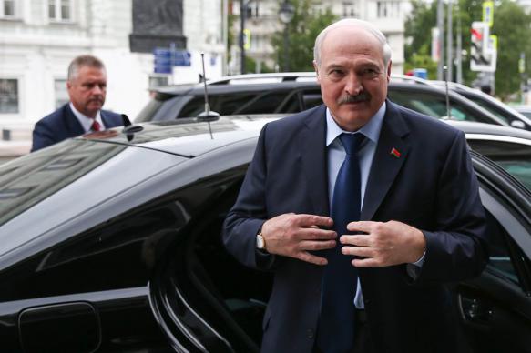 Маск опроверг информацию о подаренной Лукашенко Tesla