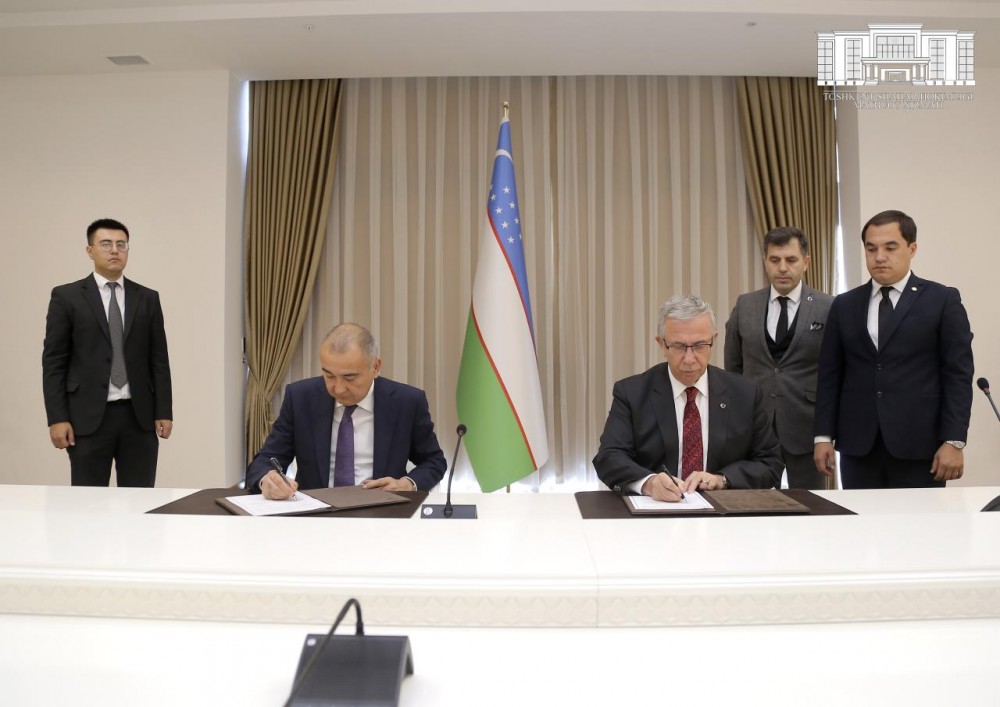 Ташкент и Анкара подписали меморандум об установлении братских связей
