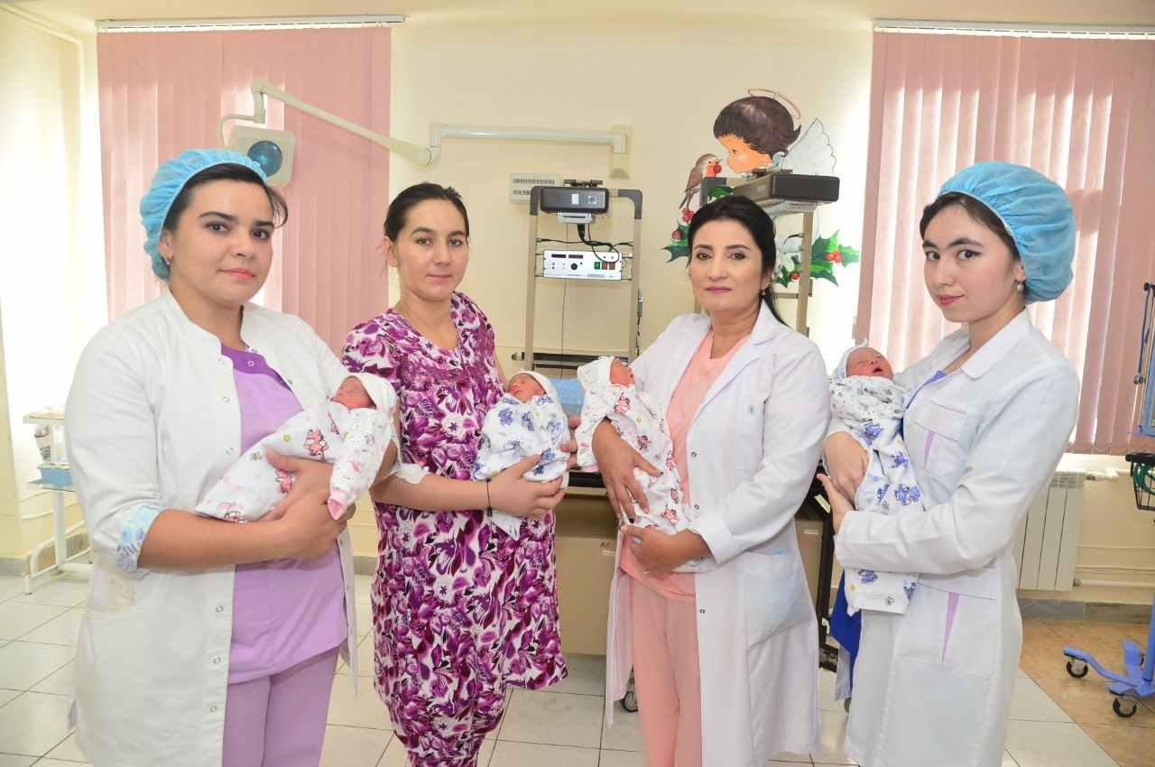 В Узбекистане впервые за этот год родились четверняшки
