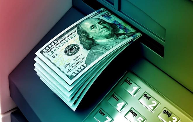 С 1 октября банкоматы в Узбекистане перестанут выдавать иностранную валюту