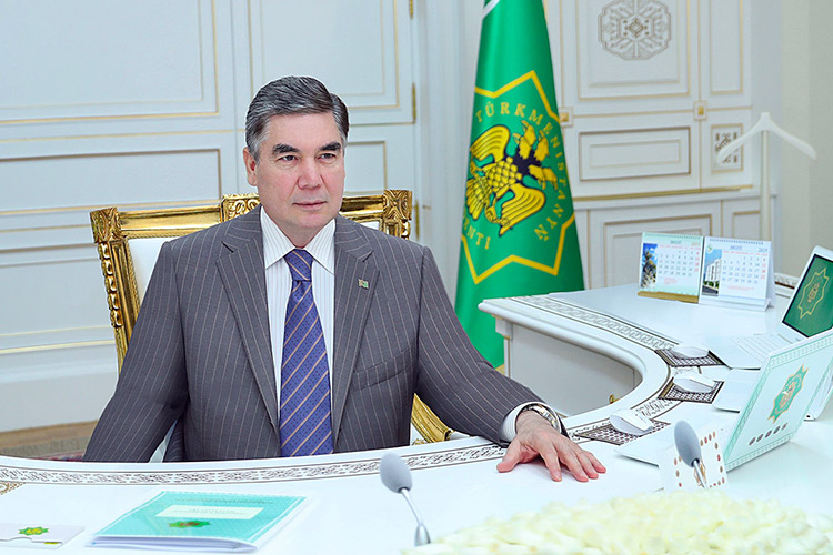 Президент Туркменистана  уволил и лишил всех государственных наград главу МВД