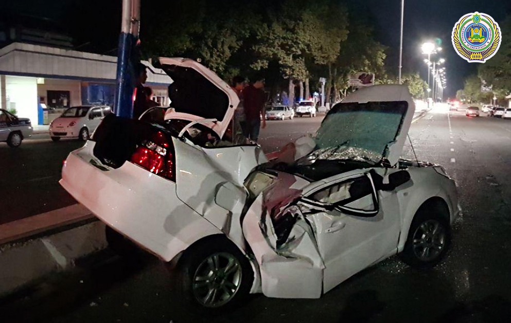 Молодой водитель насмерть разбился в ночном ДТП в Ташкенте  